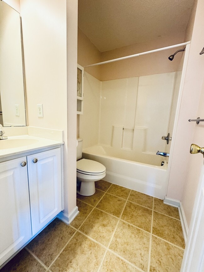 Building Photo - 5096 Capulet Cir