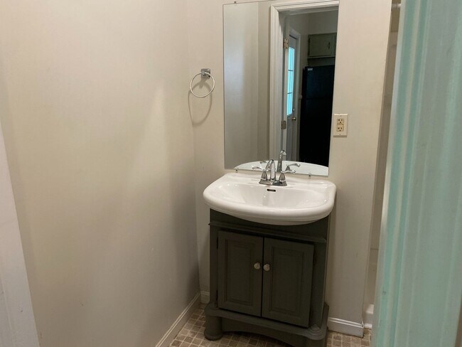 Building Photo - 339 Park Ave