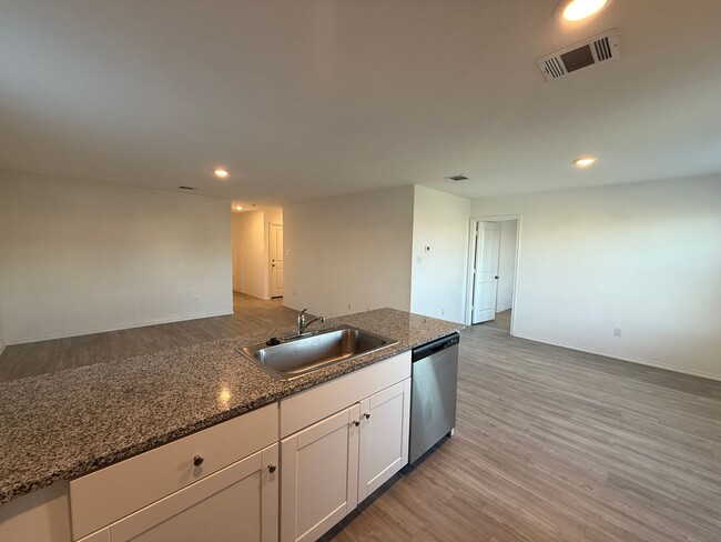 Building Photo - 3Bd 2Ba in Voss Farms Community, NBTX