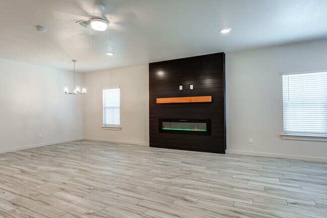 Building Photo - 7032 41st St