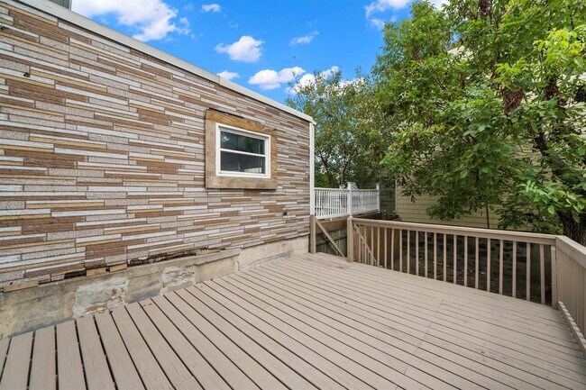 Building Photo - 604 Palisade Ave