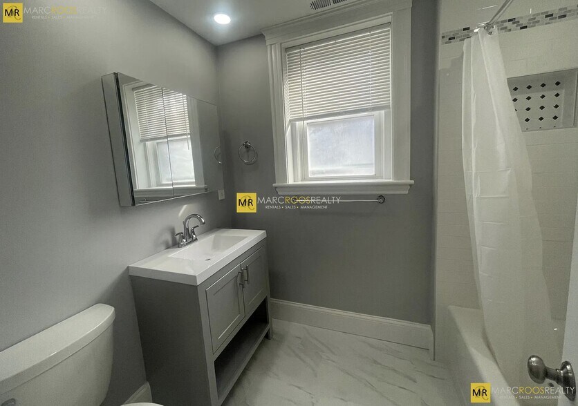 Building Photo - 78 Summer St