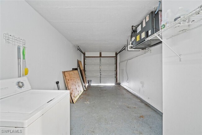 Building Photo - 1413 SE 23rd Pl