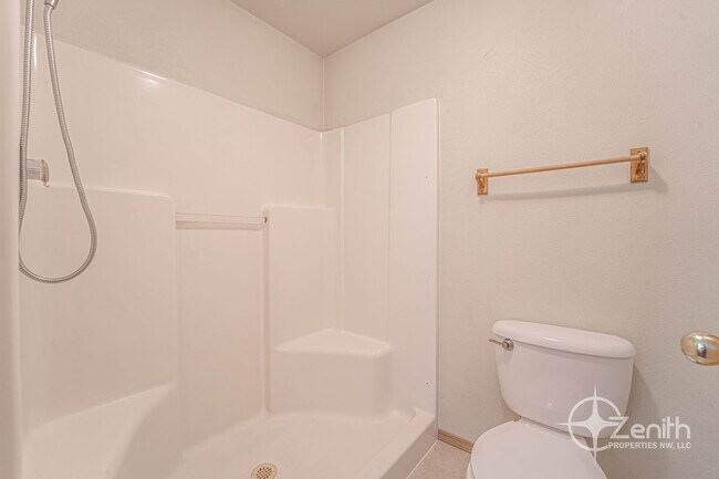 Building Photo - 15501 NE 88th St