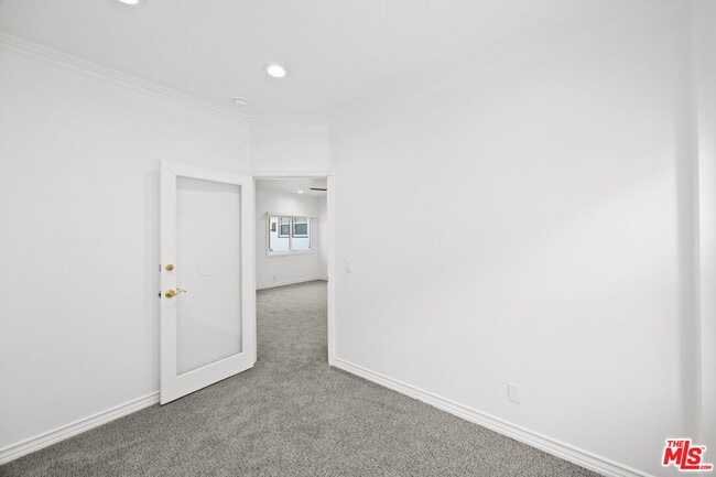 Building Photo - 502 Smithwood Dr