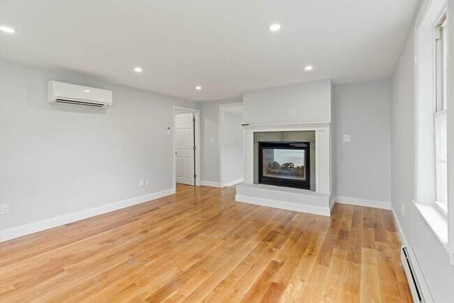 Building Photo - 63 Pleasant St