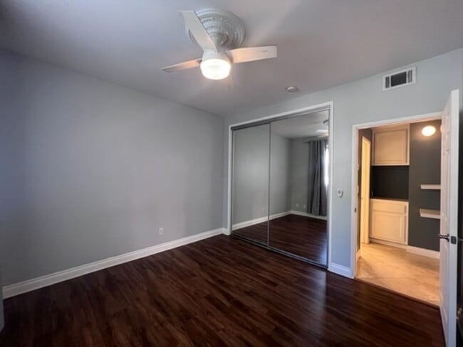Building Photo - 555 Maine Ave