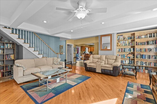 Building Photo - Well-Cared for historic beauty in private setting tucked in the Hill Section