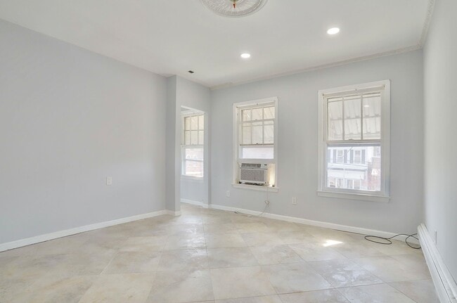 Building Photo - 73 Wales Ave