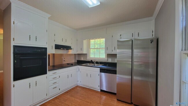 Building Photo - 6010 Ellington Rd NW