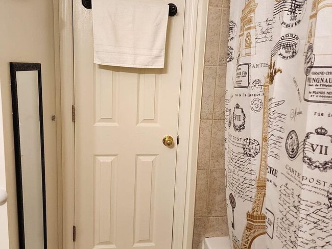 Building Photo - 831 Edpas Rd