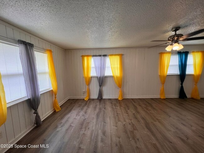 Building Photo - 279 Fernandina St NW