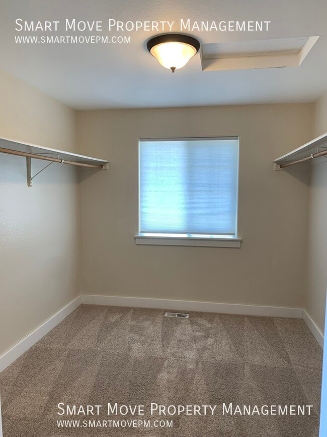 Building Photo - 4184 E Granger Dr