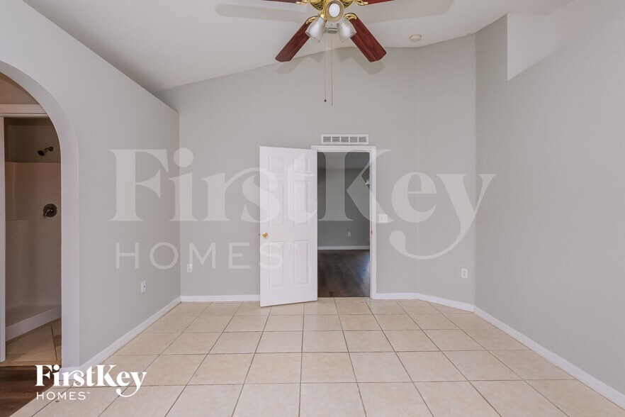 Building Photo - 11153 Summer Star Dr