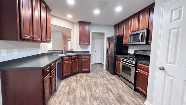 Building Photo - 7735 Country Pass