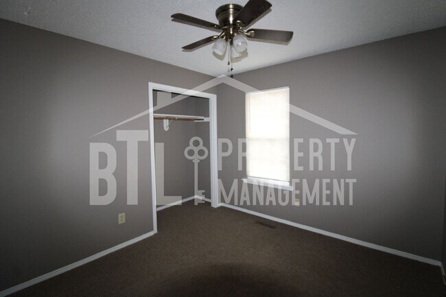 Building Photo - 114 Rose Oneill Dr