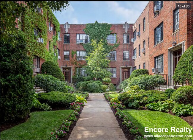 Building Photo - 95 Longwood Ave