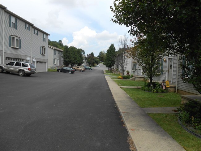 Building Photo - 1550 Cost Ave