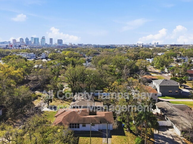 Building Photo - 2812 N Munro St