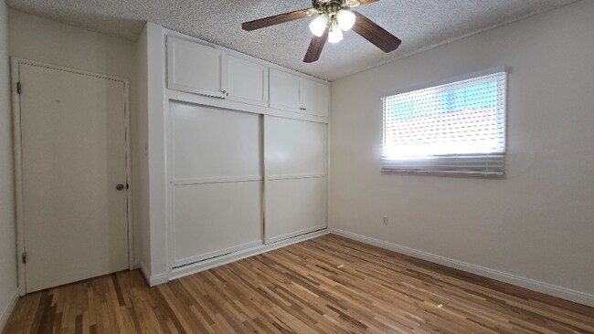 Building Photo - 4706 Vantage Ave