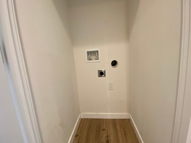 Building Photo - 10448 2nd Ave SW