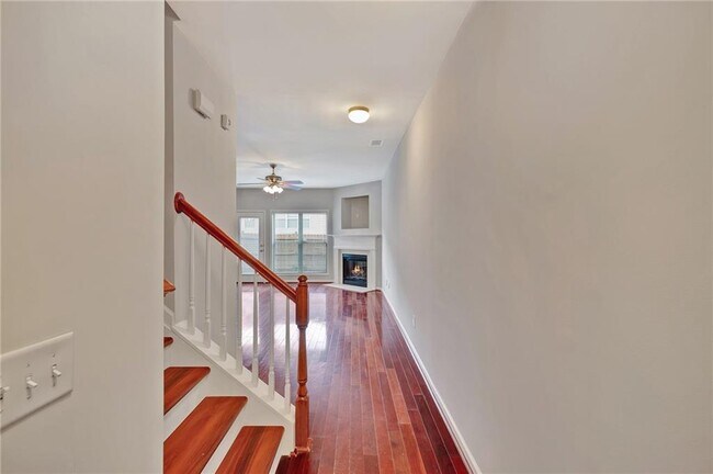 Building Photo - 2187 Oakland Grove Pl