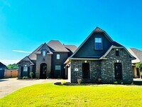 Building Photo - 459 Long Acre Dr