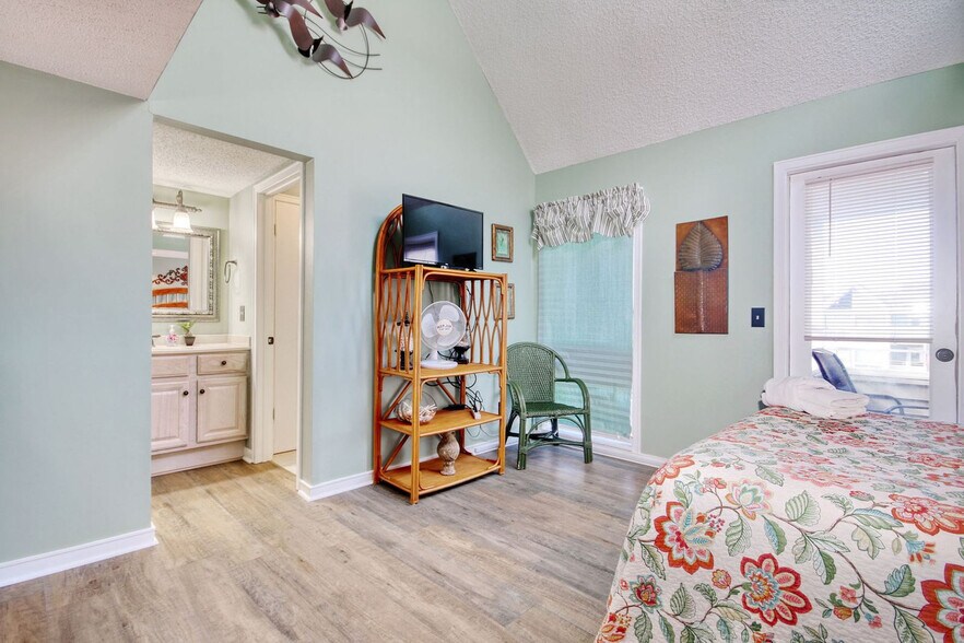 Building Photo - 351 Lake Arrowhead Rd