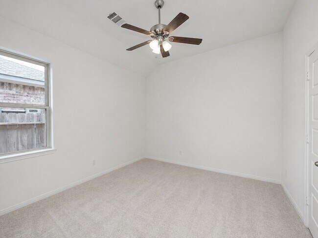 Building Photo - 31630 Zoe Pt