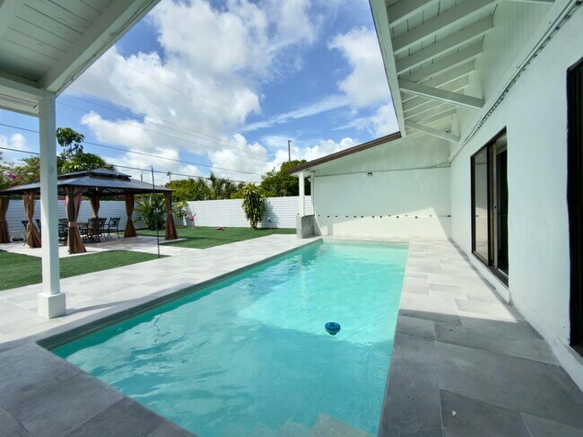 Building Photo - 210 Ocean Pkwy