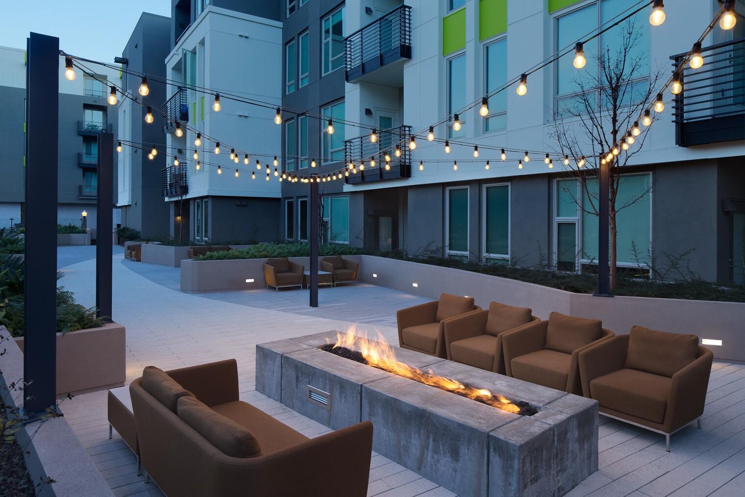 Building Photo - 150 S Taaffe St