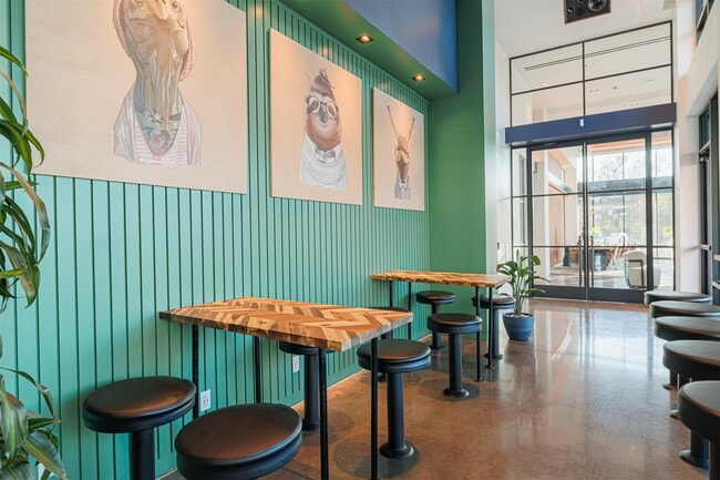 Building Photo - 10505 Deerwood Rd