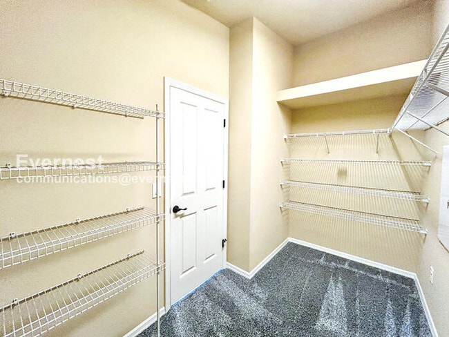 Building Photo - 6741 Boulder Run Loop