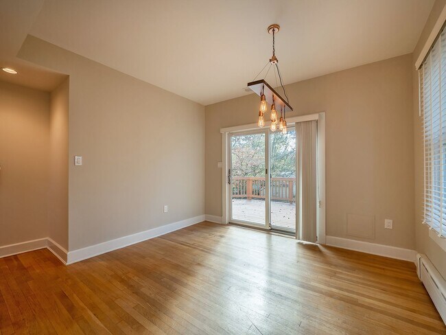 Building Photo - Charming, Renovated Bungalow in NW DC Tenley Area