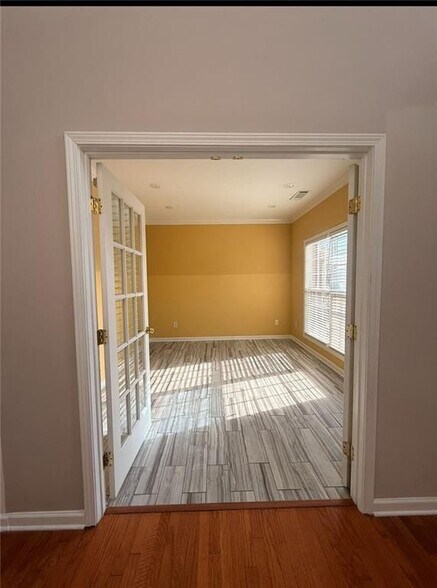 Building Photo - 6514 Mimosa Cir