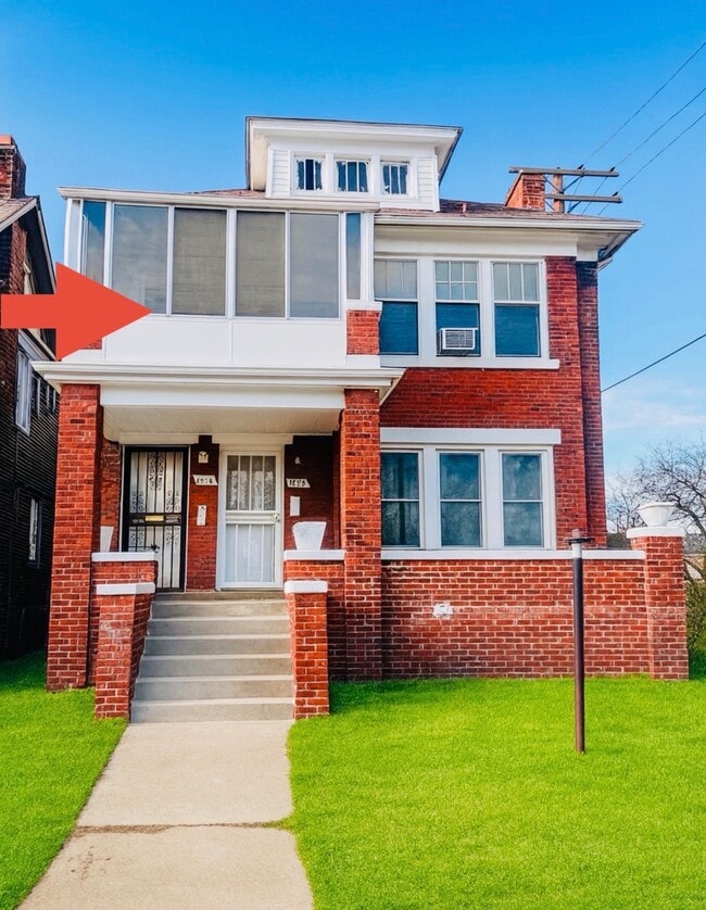 Building Photo - 1928 Gladstone St