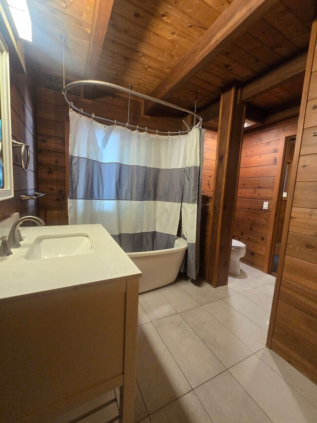 Building Photo - Charming 2-Bedroom Retreat in Ferndale