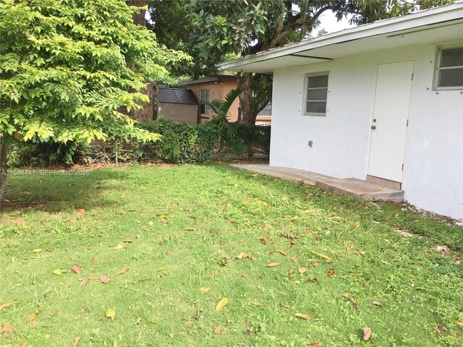 Building Photo - 5831 SW 62nd St