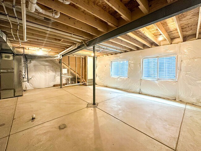 Building Photo - Painted Prairie 3bd 2.5ba paired house by DIA!