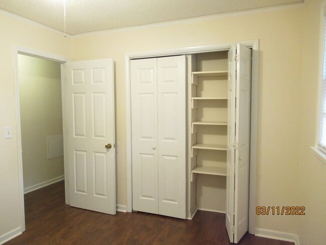 Building Photo - (Alice Drive Schools)- 3 Bedroom, 2 Bath S...