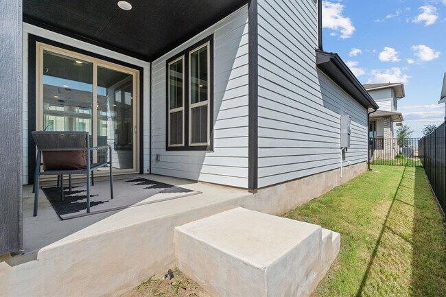 Building Photo - 8214 Talferd Trl