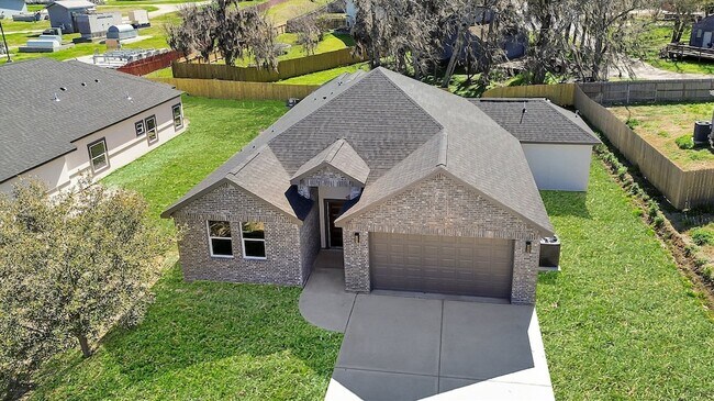 Building Photo - 939 Lake View Dr