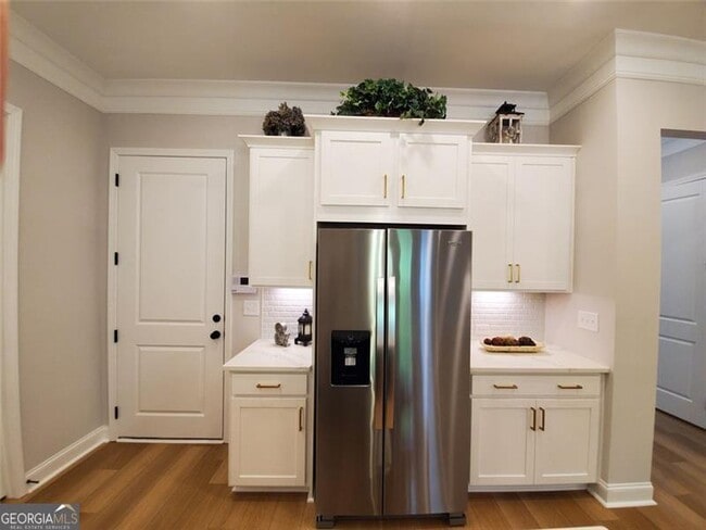 Building Photo - 1704 Pardee Dr