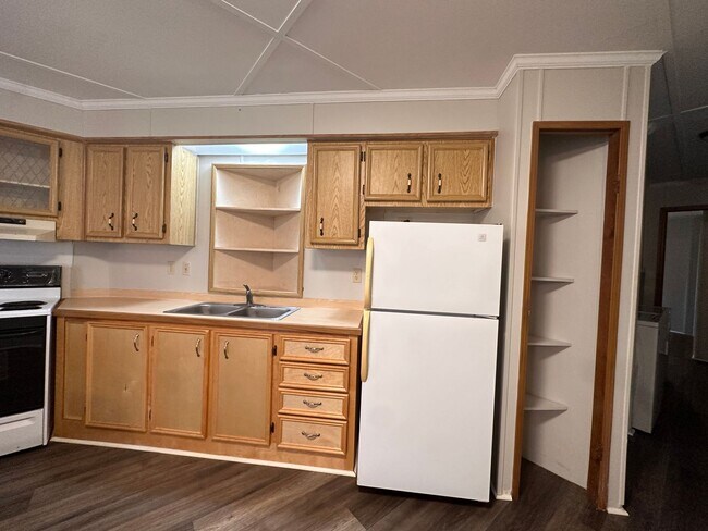 Building Photo - Awesome 2/2 Trailer in Westlake for rent!