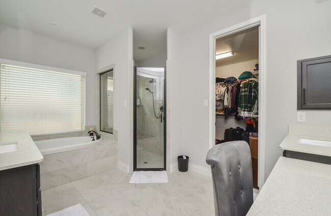Building Photo - 16835 Fowler Pines Dr