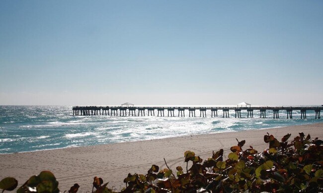 Building Photo - 2002 Graden Dr