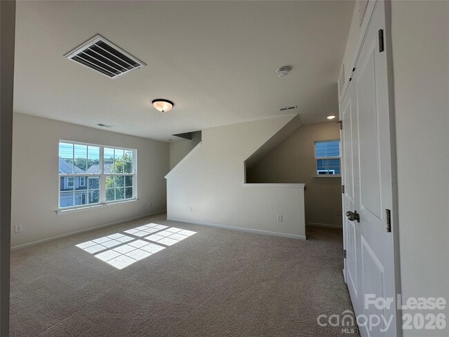 Building Photo - 6020 Hampstead Pond Ln