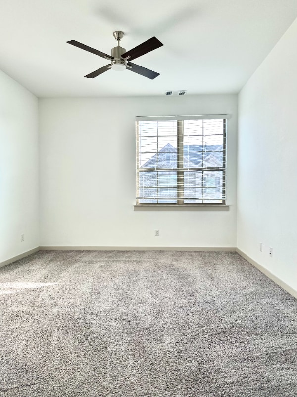 Building Photo - 691 Vista Oaks Rd