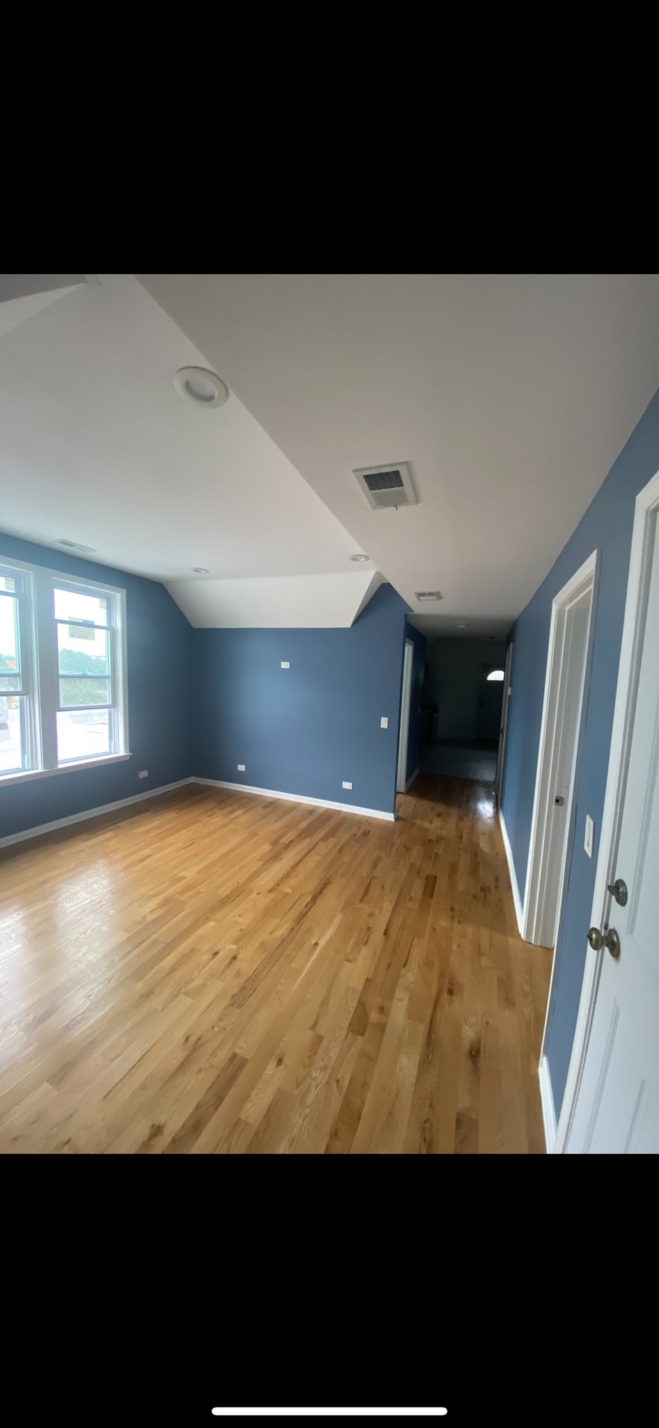 Building Photo - 4903 W Hubbard St
