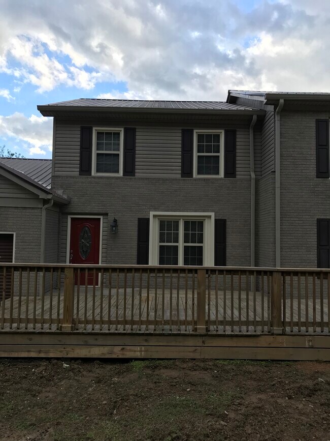 Building Photo - 131 Richmond Hill Dr